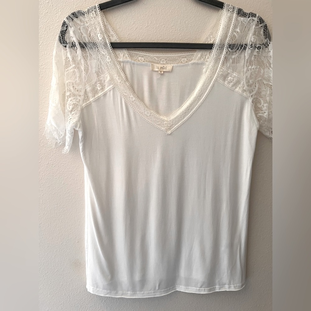 White lace sleeve top